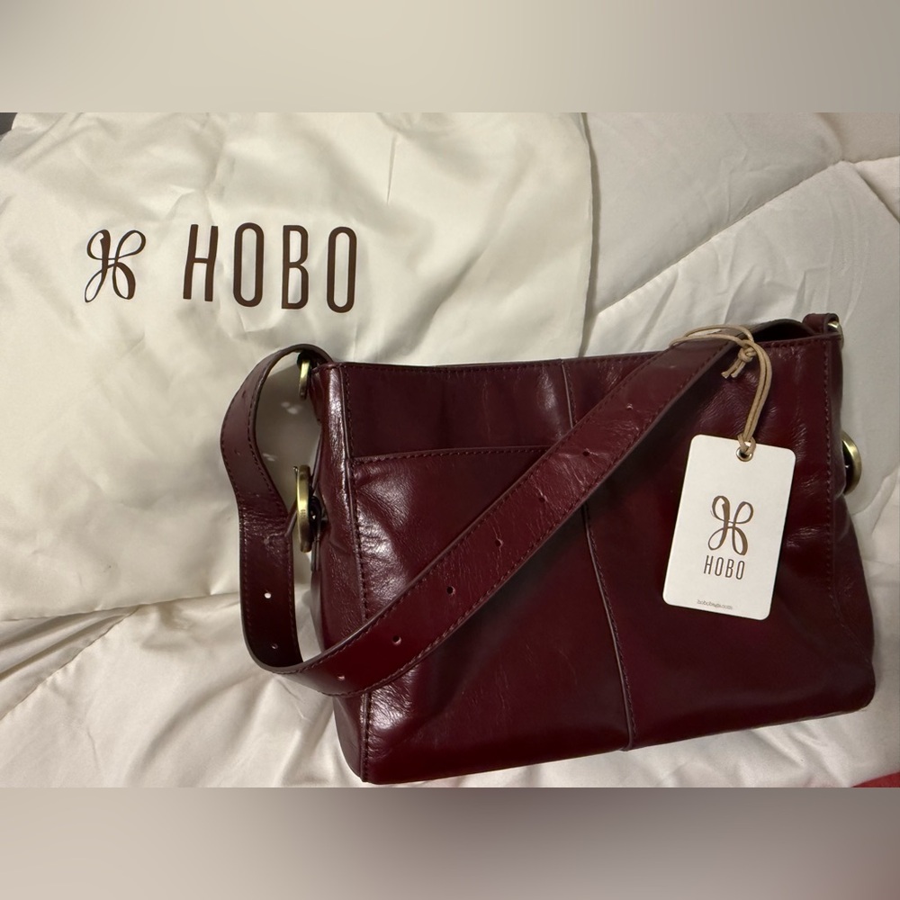 Hobo Render NWT Women's Burgundy Leather Bag